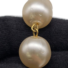 Load image into Gallery viewer, CHANEL Faux Pearl Choker Pearl White/Gold Faux Pearl Metal
