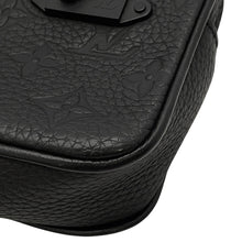Load image into Gallery viewer, LOUIS VUITTON Pochette Volga NoirM55703 Monogram・Taurillon
