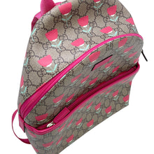 Load image into Gallery viewer, GUCCI GG Supreme Flower Print Children's Backpack (Kim Seung-yeon) Beige/Pink782708 GG Supreme
