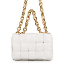 将图像加载到图库查看器中，Bottega Veneta Cassette ChainShoulder Bag White631421 Leather
