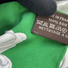 将图像加载到图库查看器中，HERMES Carre (Golden Carriage) Size 70 Green/Gray Silk100%
