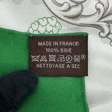 将图像加载到图库查看器中，HERMES Carre (Golden Carriage) Size 70 Green/Gray Silk100%
