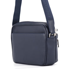 将图像加载到图库查看器中，Dior DIOR HYLTON NEL Shoulder Bag Navy1ESPO340FRY_H56E Leather
