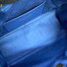 Load image into Gallery viewer, CHANEL CHANEL25 ChainShoulder Bag BlueAS5631-B23556-U7740 Washed Denim Size Mini

