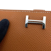 Load image into Gallery viewer, HERMES Bean compact Gold Epsom
