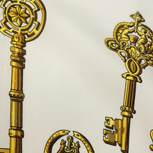 将图像加载到图库查看器中，HERMES Carre LES CLES Key Size 90 Black/White/Gold Silk100%

