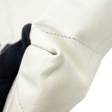 Load image into Gallery viewer, CHANEL CHANEL22 ChainShoulder Bag WhiteAS3260-B08038-10601 Shiny Calf Leather Size Small
