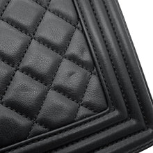 将图像加载到图库查看器中，CHANEL Boy Chanel ChainShoulder Bag BlackA67086 Lambskin Size 25
