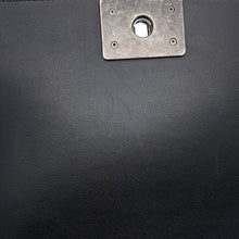 将图像加载到图库查看器中，CHANEL Boy Chanel ChainShoulder Bag BlackA67086 Lambskin Size 25
