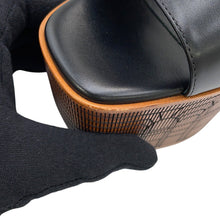 Load image into Gallery viewer, HERMES Illusion 35 Black Leather Size 35
