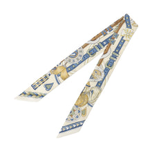Load image into Gallery viewer, HERMES Twilly Harnais de coeur Crème/Blue Jean/Vert Amandes Silk100%
