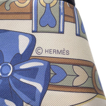 Load image into Gallery viewer, HERMES Twilly Harnais de coeur Crème/Blue Jean/Vert Amandes Silk100%
