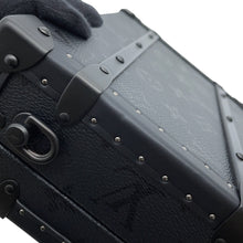 Load image into Gallery viewer, LOUIS VUITTON Handle/Trunk buckle NoirM29118 Monogram・Midnight
