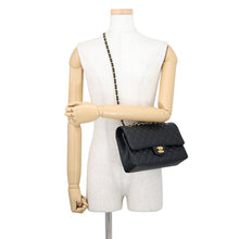 Load image into Gallery viewer, CHANEL Matelasse W Flap ChainShoulder Bag BlackA01112 Caviar Leather Size 25
