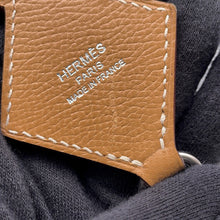 将图像加载到图库查看器中，HERMES Bandouliere Attrage Biscuit/Nata/Halzan Canvas Epsom
