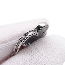 Load image into Gallery viewer, Van Cleef &amp; Arpels Vintage Alhambra Necklace 20 motifsVCARP7S500 18K White Gold
