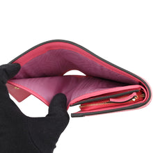 Load image into Gallery viewer, GUCCI GGMatelasse Compact Wallet Pink723799 Leather
