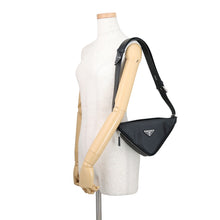 将图像加载到图库查看器中，PRADA Triangle Bag Black2VL039 Saffiano LeatherLeather
