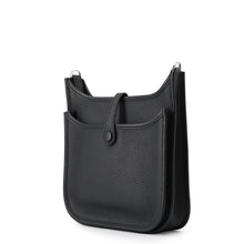 Load image into Gallery viewer, HERMES Evelyne 23 Black Taurillon Clemence Size 23
