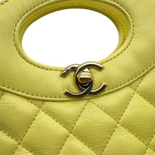 将图像加载到图库查看器中，CHANEL CHANEL31 Shopping Bag YellowAS4133 Shiny Calf Leather Size Small
