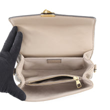 将图像加载到图库查看器中，LOUIS VUITTON Pochette Metis EW TourterelleGray/CreamM23081 Monogram Empreinte Leather
