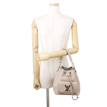 将图像加载到图库查看器中，LOUIS VUITTON Lockme Bucket NV BeigeM57688 Leather
