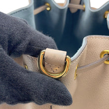 将图像加载到图库查看器中，LOUIS VUITTON Lockme Bucket NV BeigeM57688 Leather
