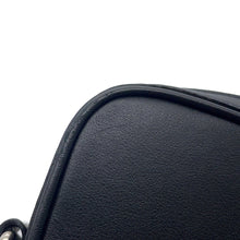 将图像加载到图库查看器中，CELINE logo messenger bag Black194503DOT Leather
