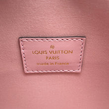 将图像加载到图库查看器中，LOUIS VUITTON Camera Pouch Rose BallerineM64058 Monogram Vernis Leather
