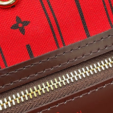 Load image into Gallery viewer, LOUIS VUITTON Neverfull RedN51109 Damier Ebene Canvas Size PM
