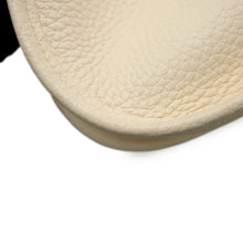 Load image into Gallery viewer, HERMES Evelyne3 Nata Taurillon Clemence Size PM

