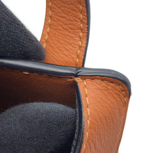 Load image into Gallery viewer, LOEWE hammock Brown387.30.S35 Leather Size Small
