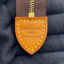 Load image into Gallery viewer, LOUIS VUITTON Toiletry Pouch BeigeM47546 Monogram Size 15

