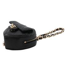 Load image into Gallery viewer, CHANEL Matelasse CC Logo Mini Heart BlackAP4838 Lambskin

