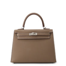 Load image into Gallery viewer, HERMES Kelly Sellier Etoupe Epsom Size 25
