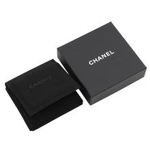 将图像加载到图库查看器中，CHANEL CC Logo Brooch Gold/BlackAB8609-B08593-NJ194 Gold Plated Lambskin Faux Pearl Rhinestone
