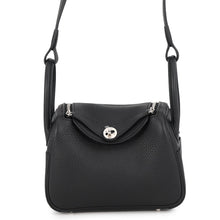 将图像加载到图库查看器中，HERMES Lindy Black Taurillon Clemence Size Mini
