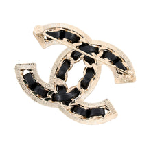 将图像加载到图库查看器中，CHANEL CC Logo Brooch Chain Motif GoldAB5107-B10370-NM705 Metal Leather Rhinestone
