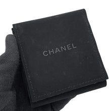 将图像加载到图库查看器中，CHANEL CC Logo Brooch Chain Motif GoldAB5107-B10370-NM705 Metal Leather Rhinestone
