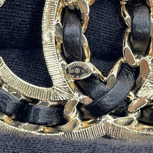 将图像加载到图库查看器中，CHANEL CC Logo Brooch Chain Motif GoldAB5107-B10370-NM705 Metal Leather Rhinestone
