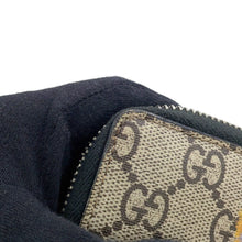 Load image into Gallery viewer, GUCCI Tiger print Zip Around Coin Purse Beige/Black451276 GG Supreme/Leather
