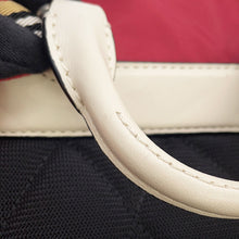将图像加载到图库查看器中，BURBERRY Bag pack Orange/Red/White Nylon Leather
