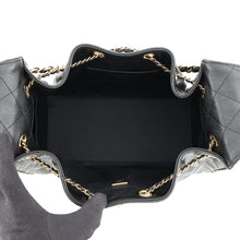 Load image into Gallery viewer, CHANEL CHANEL25 BlackAS5293-B20304-94305 Caviar Leather Size Small
