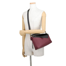 将图像加载到图库查看器中，LOEWE Puzzle Edge Shoulder Bag Chocolate/BurgundyA510P60X44 Leather Size Small
