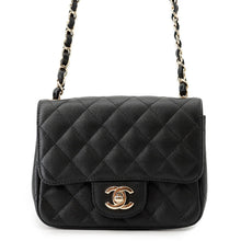 将图像加载到图库查看器中，CHANEL Matelasse ChainShoulder Bag BlackA35200 Caviar Leather Size Mini
