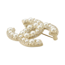 将图像加载到图库查看器中，CHANEL CC Logo BroochA64762-B06258-ND321 Metal Faux Pearl Rhinestone
