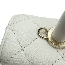 将图像加载到图库查看器中，CHANEL Coco Handle 2WAY Handbag WhiteA92990 Caviar Leather Size XS
