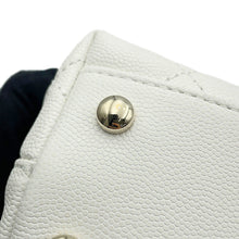将图像加载到图库查看器中，CHANEL Coco Handle 2WAY Handbag WhiteA92990 Caviar Leather Size XS
