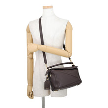 Load image into Gallery viewer, LOEWE Feather Light Puzzle Bag Dark ChestnutA510PLSX13 Feather Light Napalm Size Small
