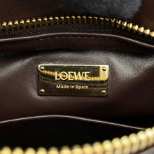Load image into Gallery viewer, LOEWE Feather Light Puzzle Bag Dark ChestnutA510PLSX13 Feather Light Napalm Size Small
